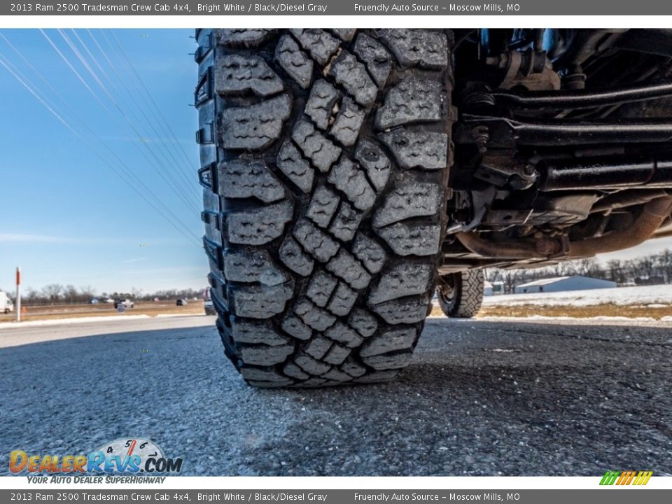 2013 Ram 2500 Tradesman Crew Cab 4x4 Bright White / Black/Diesel Gray Photo #11