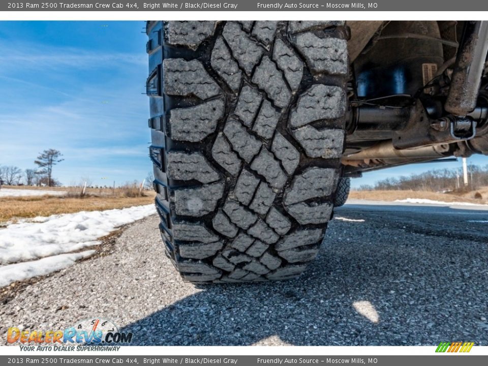 2013 Ram 2500 Tradesman Crew Cab 4x4 Bright White / Black/Diesel Gray Photo #15