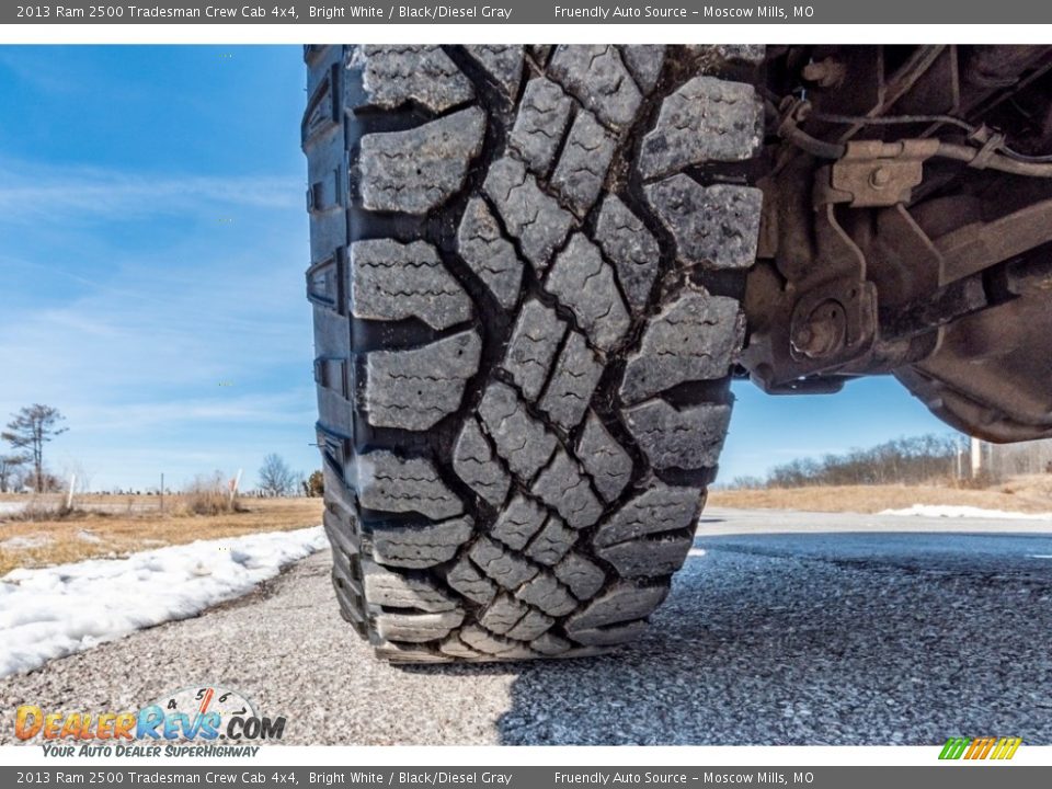 2013 Ram 2500 Tradesman Crew Cab 4x4 Bright White / Black/Diesel Gray Photo #16