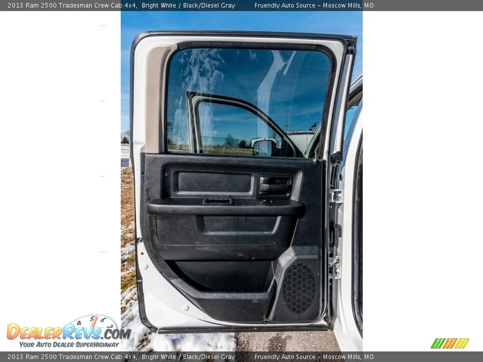 2013 Ram 2500 Tradesman Crew Cab 4x4 Bright White / Black/Diesel Gray Photo #22