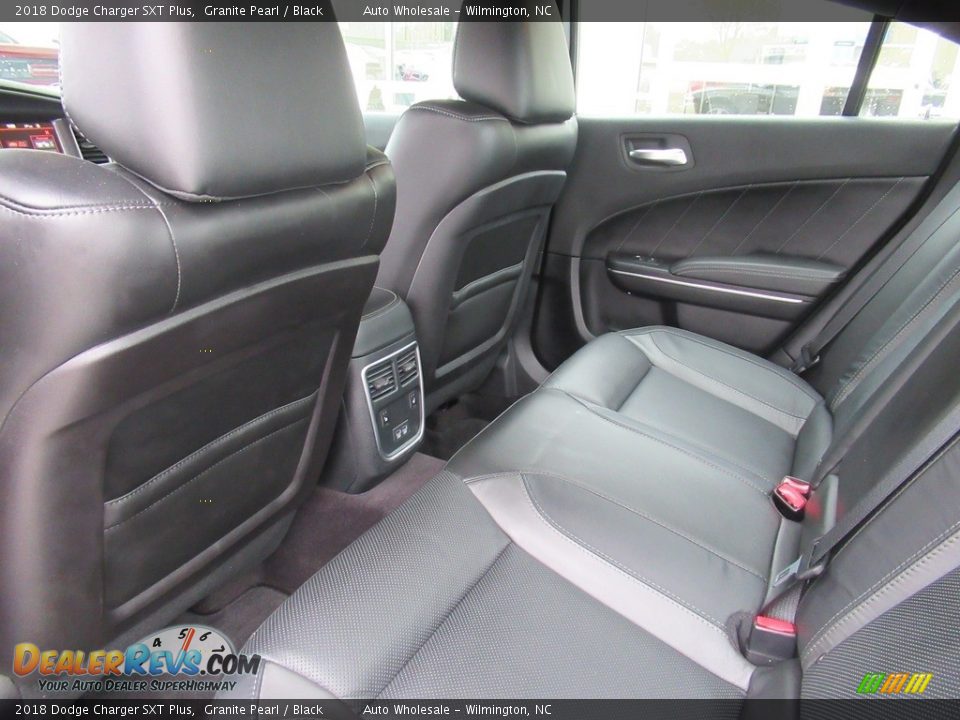 2018 Dodge Charger SXT Plus Granite Pearl / Black Photo #11