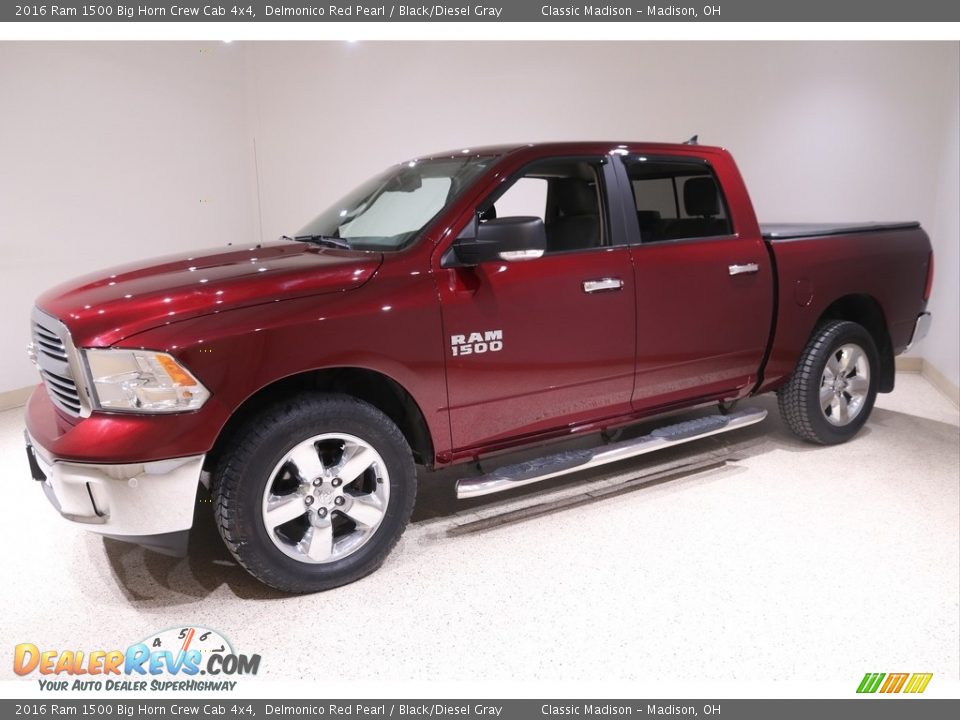 Front 3/4 View of 2016 Ram 1500 Big Horn Crew Cab 4x4 Photo #3