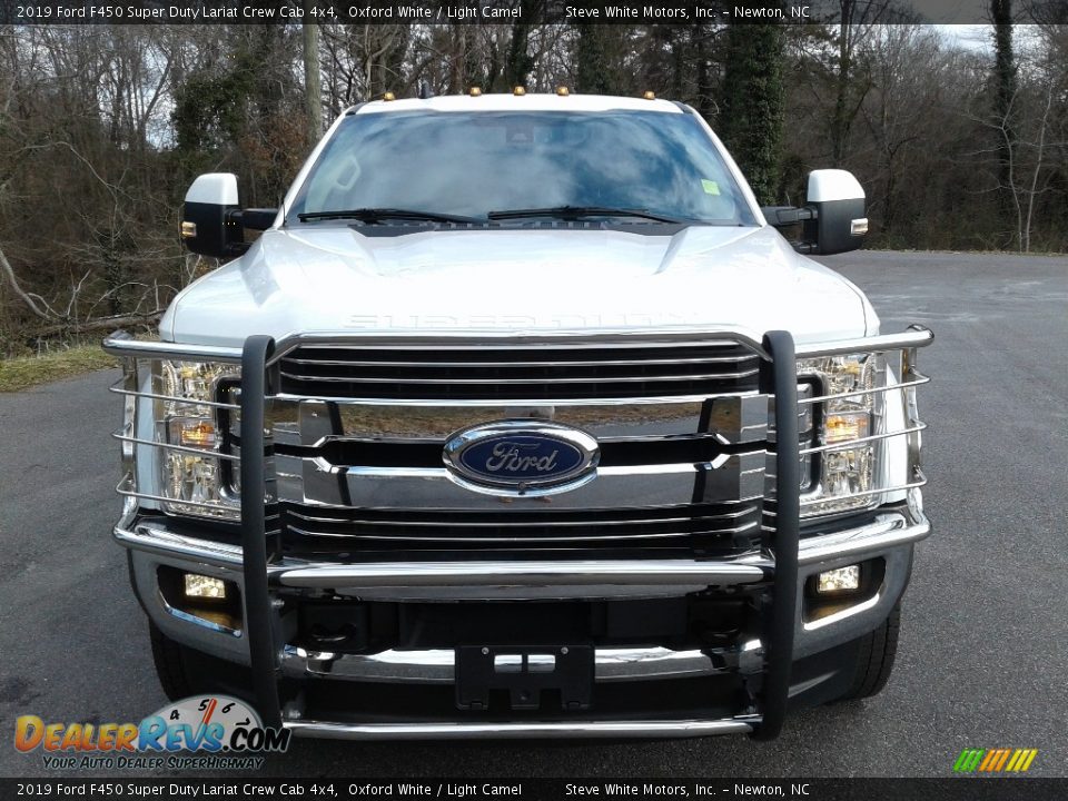 2019 Ford F450 Super Duty Lariat Crew Cab 4x4 Oxford White / Light Camel Photo #3