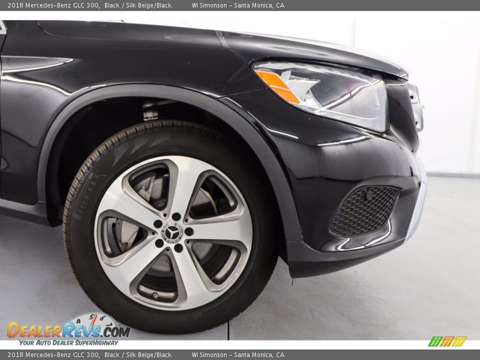 2018 Mercedes-Benz GLC 300 Black / Silk Beige/Black Photo #2