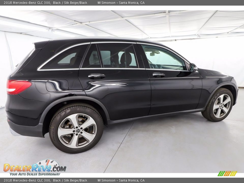 2018 Mercedes-Benz GLC 300 Black / Silk Beige/Black Photo #4