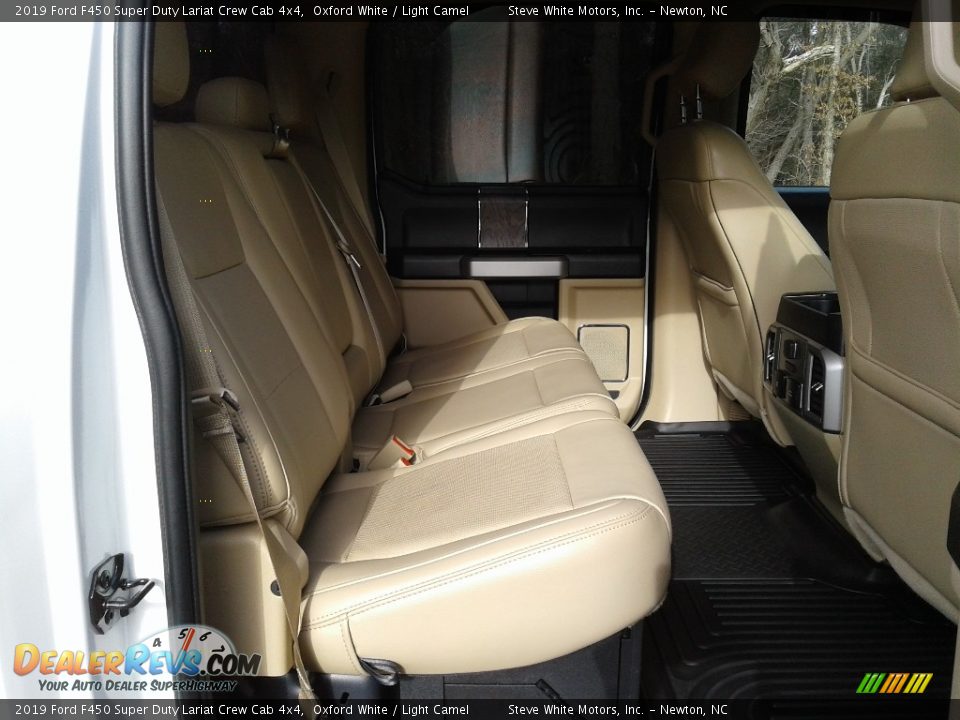 Rear Seat of 2019 Ford F450 Super Duty Lariat Crew Cab 4x4 Photo #17