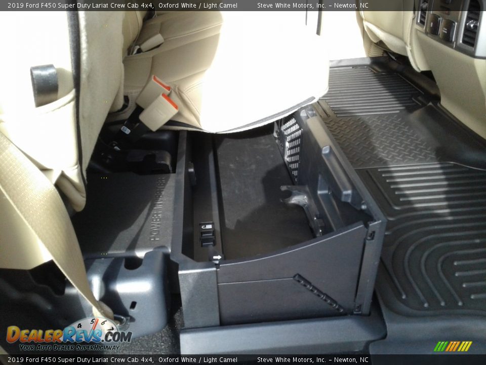 Rear Seat of 2019 Ford F450 Super Duty Lariat Crew Cab 4x4 Photo #18