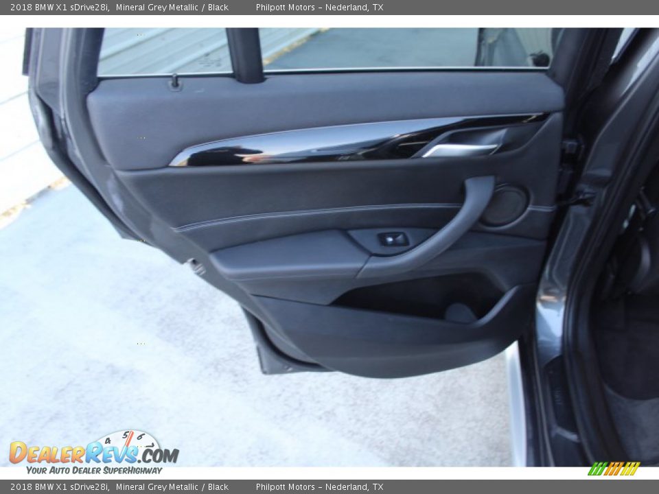 2018 BMW X1 sDrive28i Mineral Grey Metallic / Black Photo #20