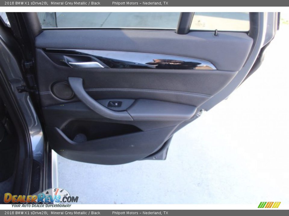 2018 BMW X1 sDrive28i Mineral Grey Metallic / Black Photo #26