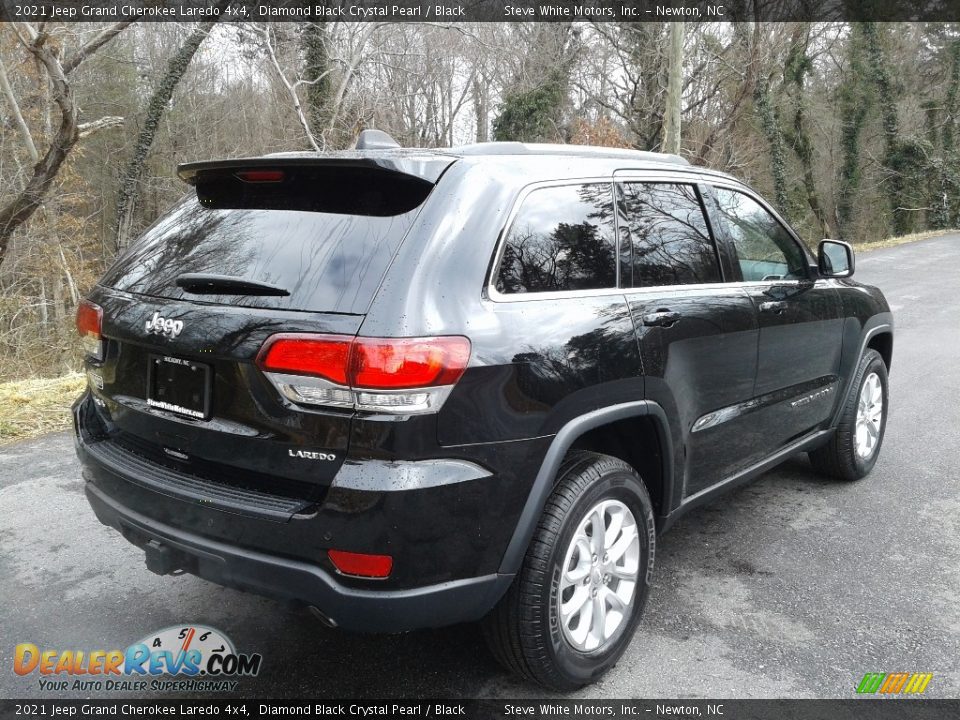 2021 Jeep Grand Cherokee Laredo 4x4 Diamond Black Crystal Pearl / Black Photo #6