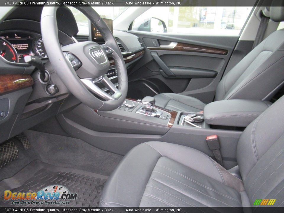 Black Interior - 2020 Audi Q5 Premium quattro Photo #10