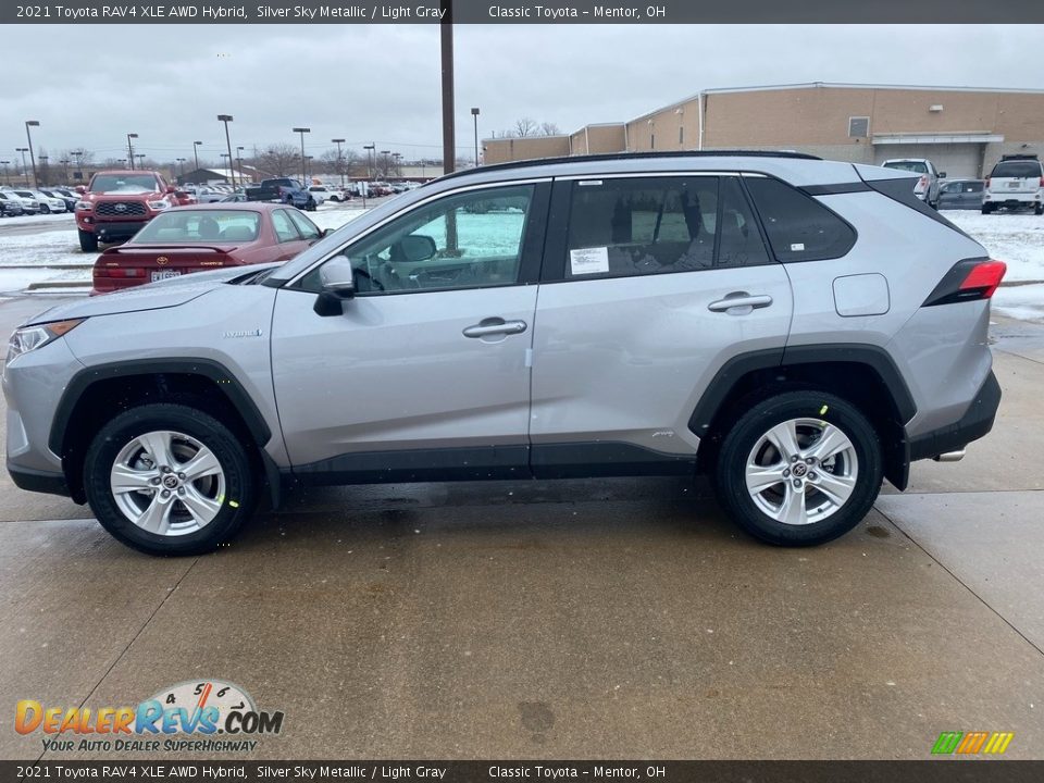 2021 Toyota RAV4 XLE AWD Hybrid Silver Sky Metallic / Light Gray Photo #1