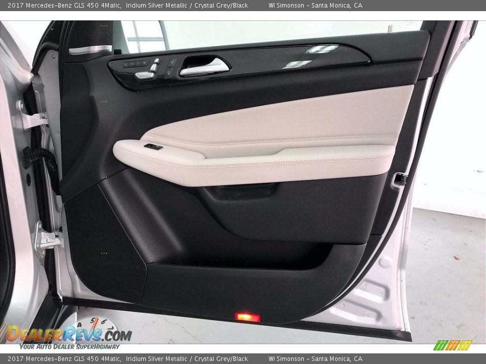 Door Panel of 2017 Mercedes-Benz GLS 450 4Matic Photo #27