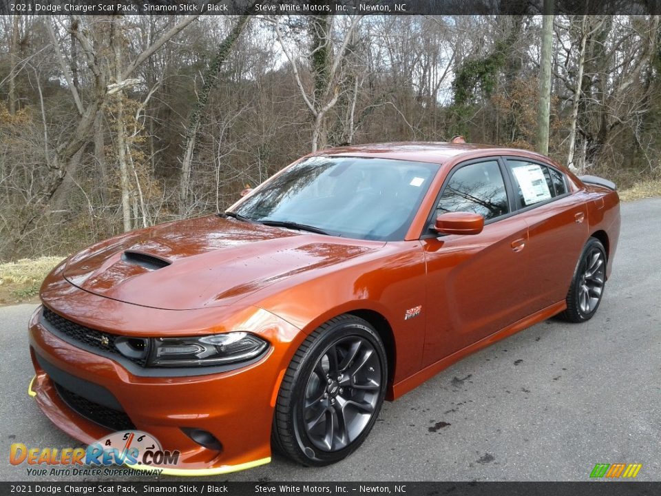 Front 3/4 View of 2021 Dodge Charger Scat Pack Photo #2