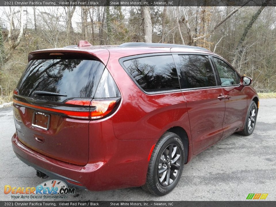 2021 Chrysler Pacifica Touring Velvet Red Pearl / Black Photo #6