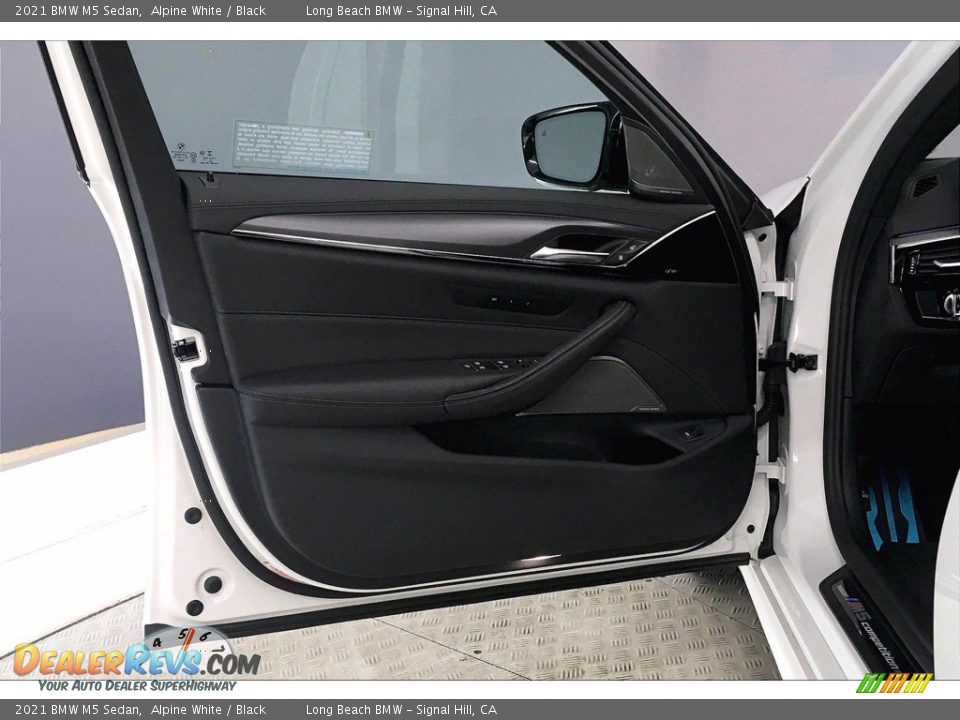 Door Panel of 2021 BMW M5 Sedan Photo #14