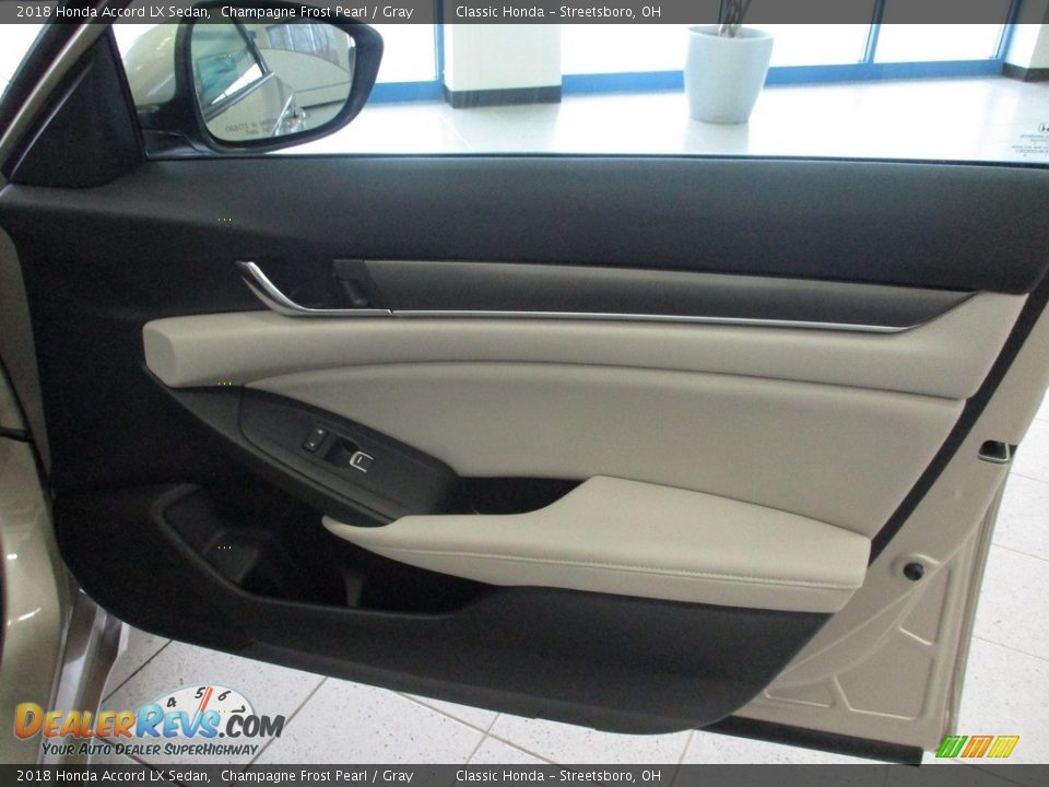 2018 Honda Accord LX Sedan Champagne Frost Pearl / Gray Photo #14
