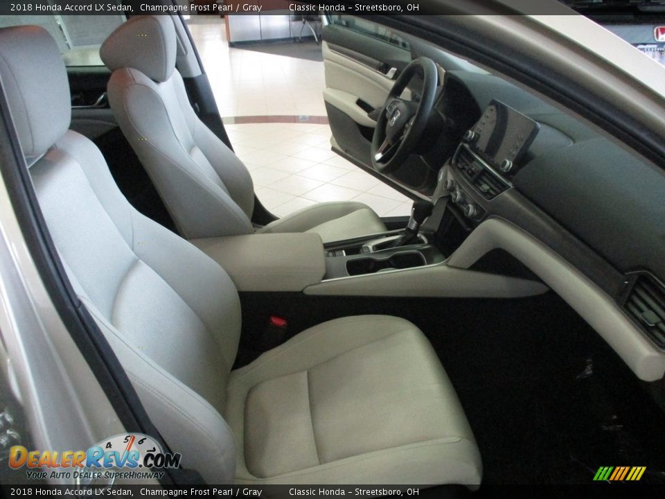 2018 Honda Accord LX Sedan Champagne Frost Pearl / Gray Photo #16