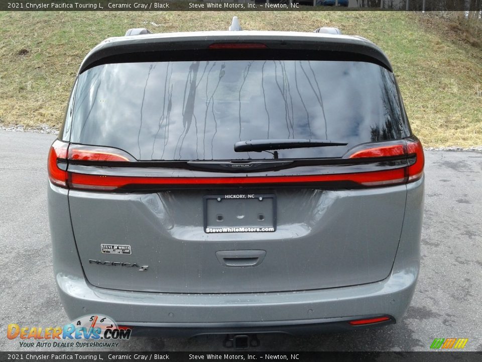 2021 Chrysler Pacifica Touring L Ceramic Gray / Black Photo #7