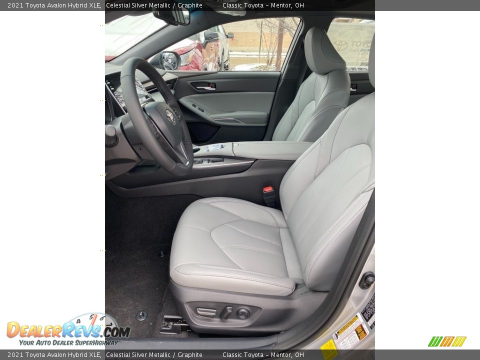Front Seat of 2021 Toyota Avalon Hybrid XLE Photo #2
