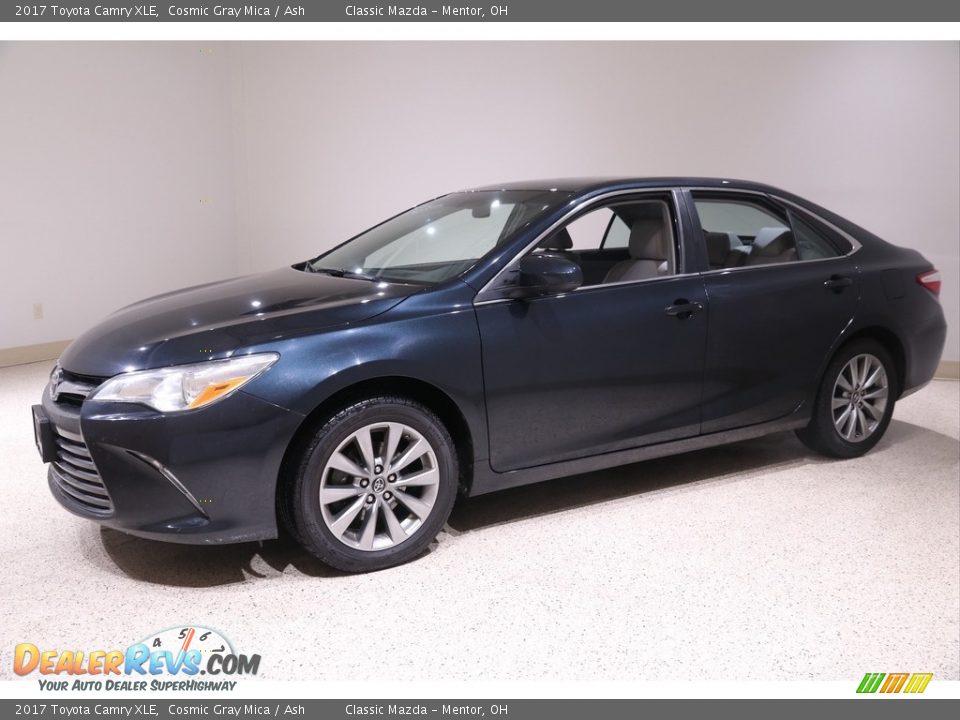 2017 Toyota Camry XLE Cosmic Gray Mica / Ash Photo #3