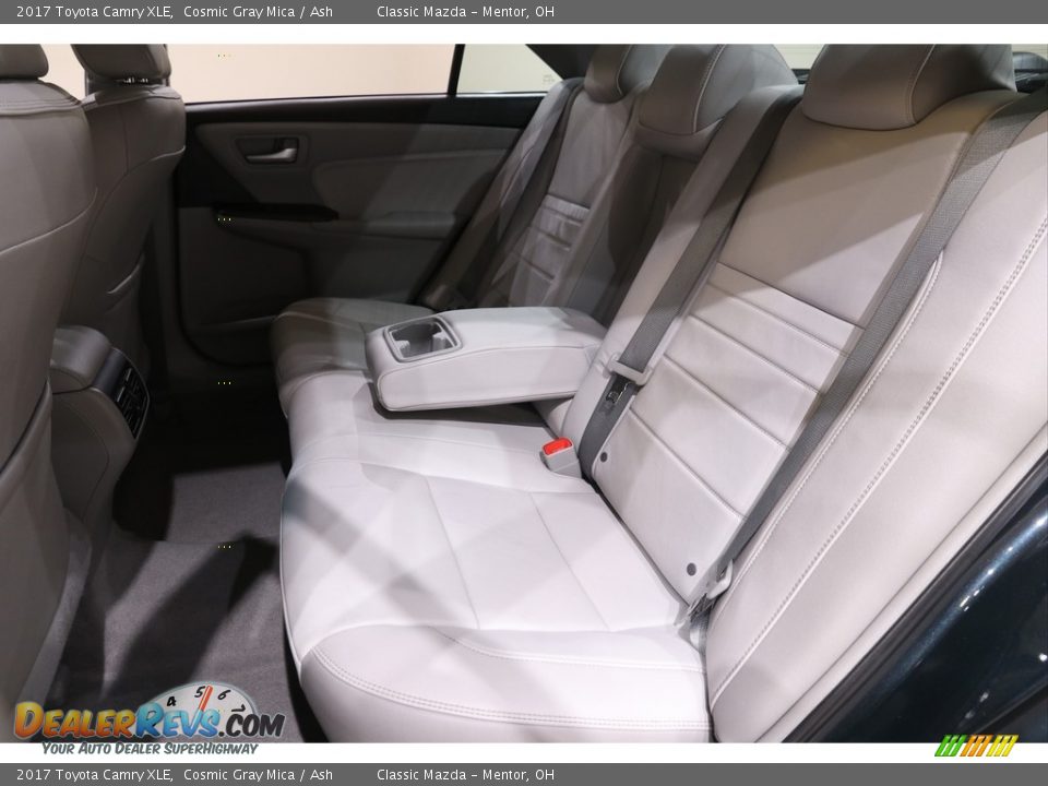 2017 Toyota Camry XLE Cosmic Gray Mica / Ash Photo #19