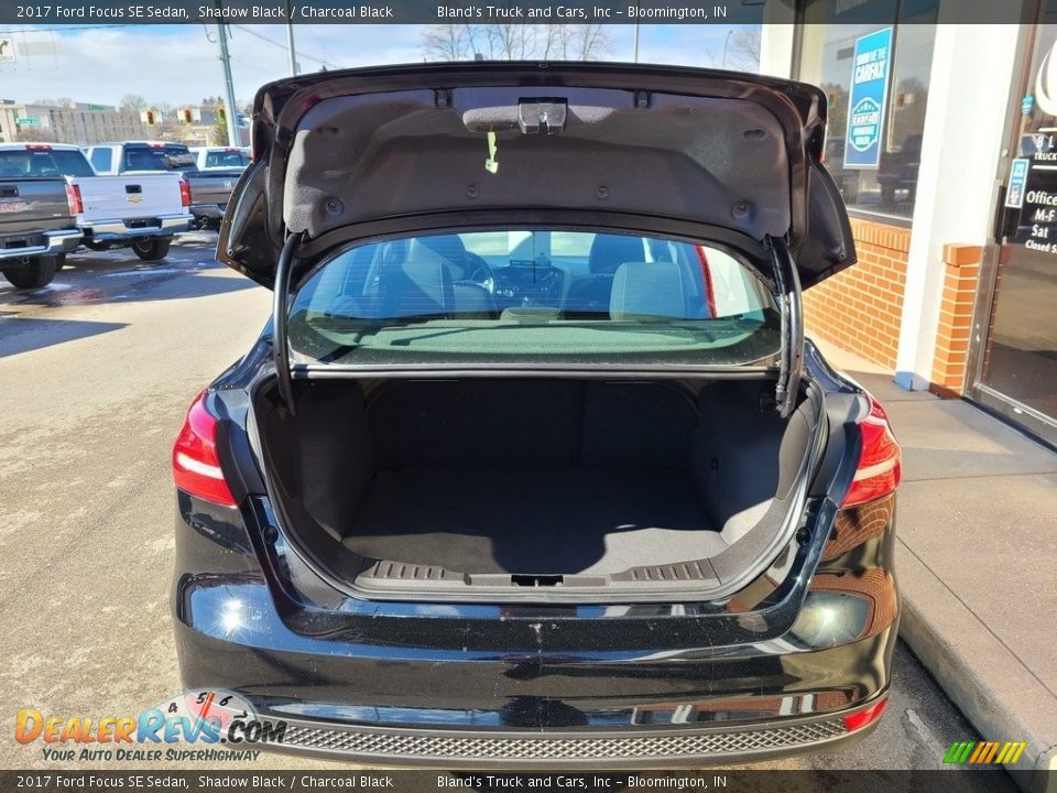 2017 Ford Focus SE Sedan Shadow Black / Charcoal Black Photo #30