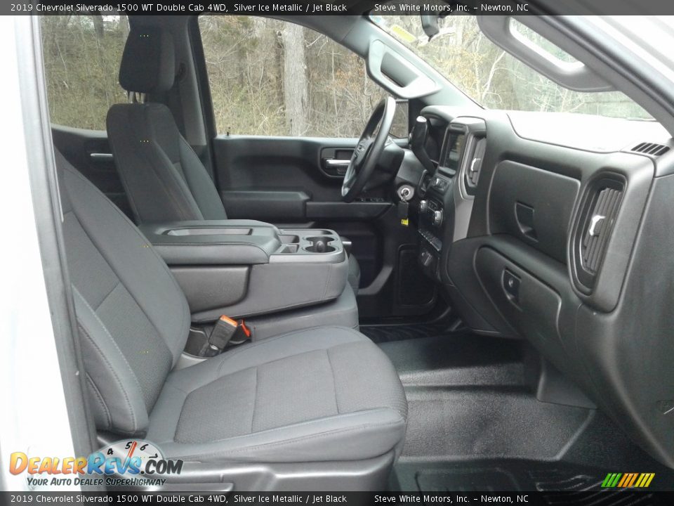 2019 Chevrolet Silverado 1500 WT Double Cab 4WD Silver Ice Metallic / Jet Black Photo #16