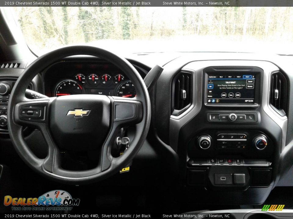 2019 Chevrolet Silverado 1500 WT Double Cab 4WD Silver Ice Metallic / Jet Black Photo #17