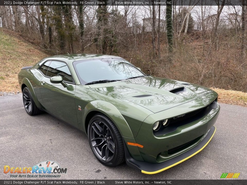 Front 3/4 View of 2021 Dodge Challenger R/T Scat Pack Widebody Photo #4