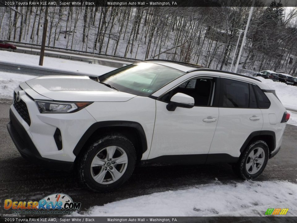 2019 Toyota RAV4 XLE AWD Super White / Black Photo #11