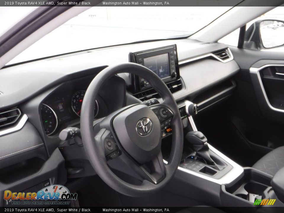 2019 Toyota RAV4 XLE AWD Super White / Black Photo #19