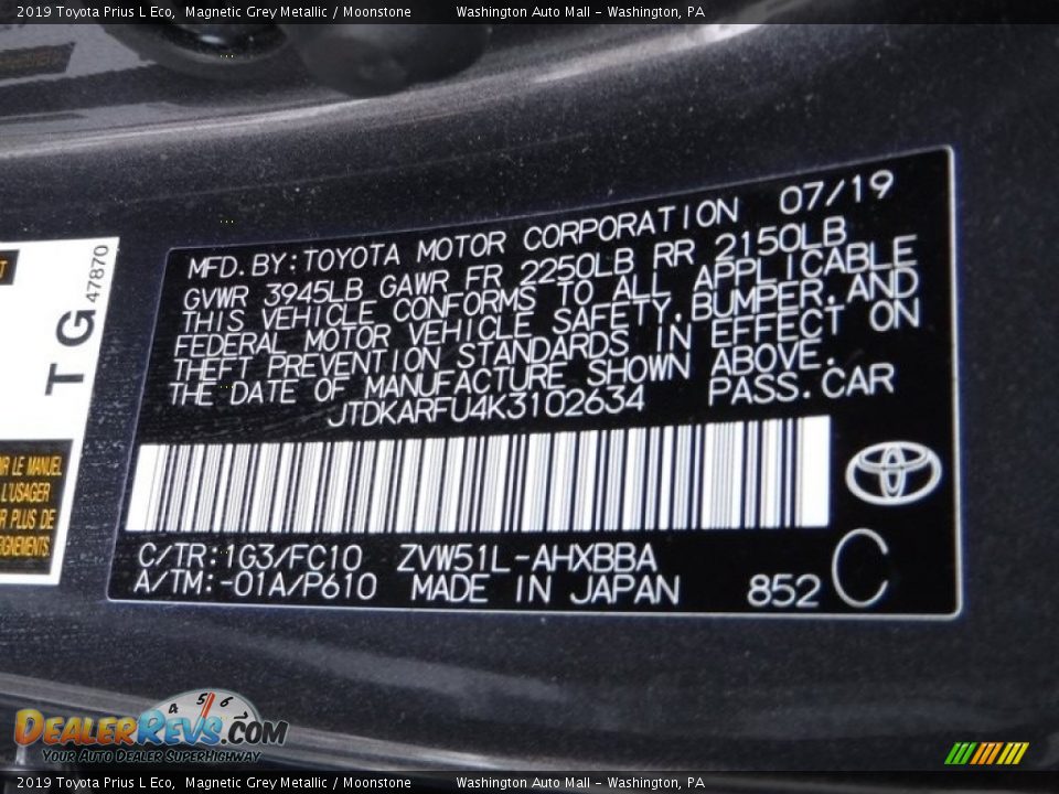 2019 Toyota Prius L Eco Magnetic Grey Metallic / Moonstone Photo #24