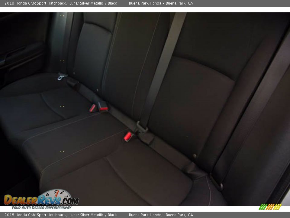 2018 Honda Civic Sport Hatchback Lunar Silver Metallic / Black Photo #18