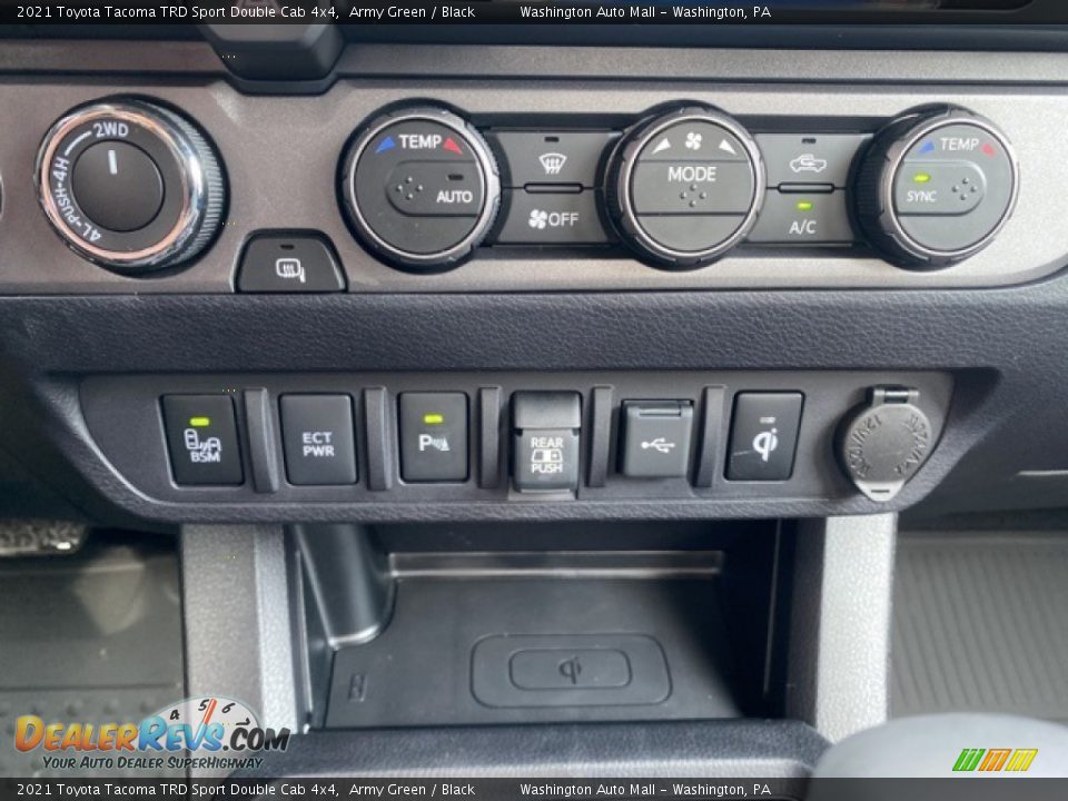 Controls of 2021 Toyota Tacoma TRD Sport Double Cab 4x4 Photo #17