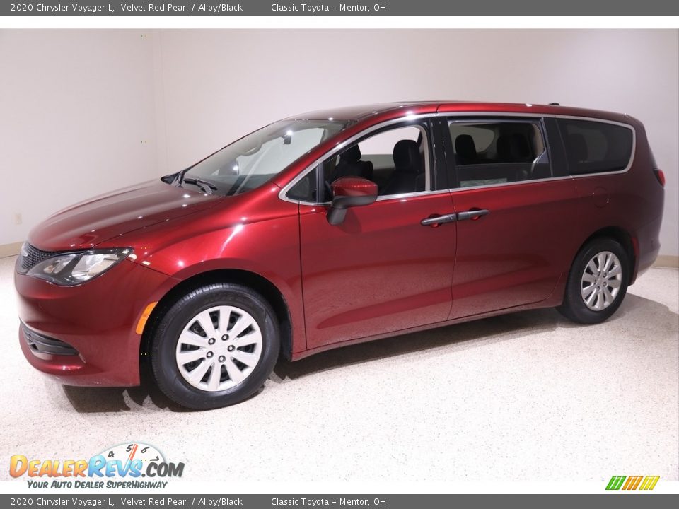 2020 Chrysler Voyager L Velvet Red Pearl / Alloy/Black Photo #3