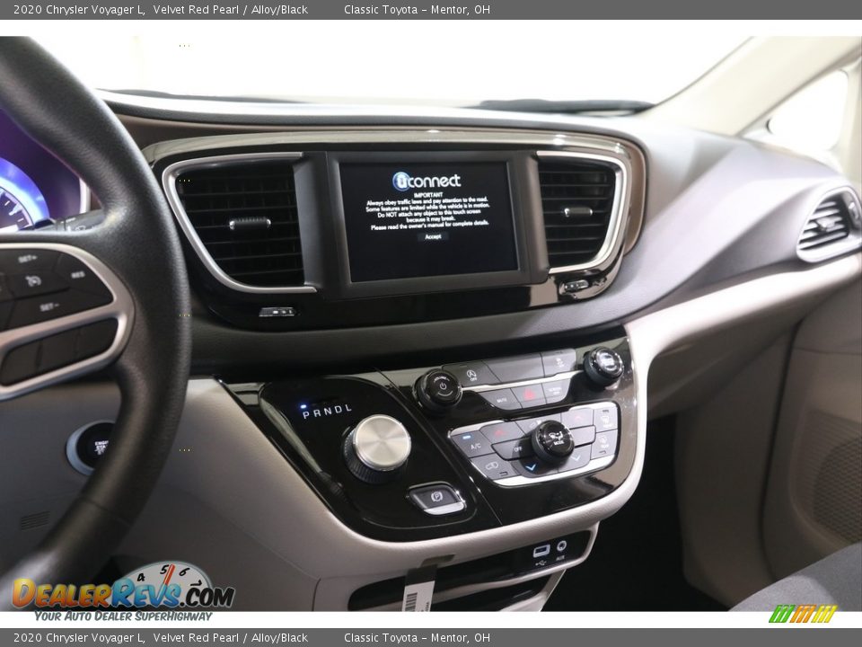 2020 Chrysler Voyager L Velvet Red Pearl / Alloy/Black Photo #9
