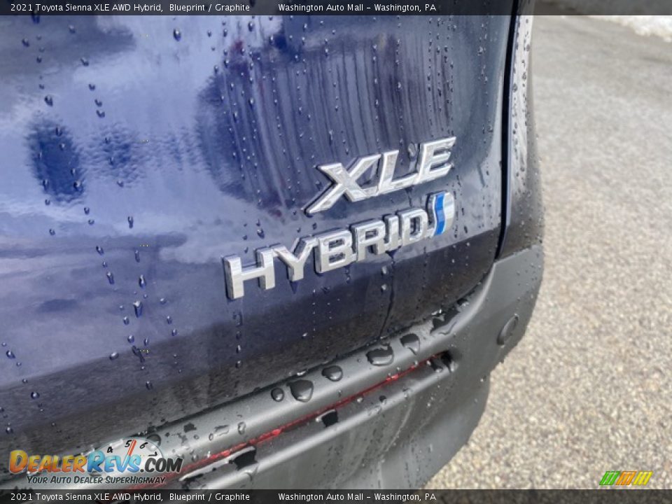 2021 Toyota Sienna XLE AWD Hybrid Blueprint / Graphite Photo #24
