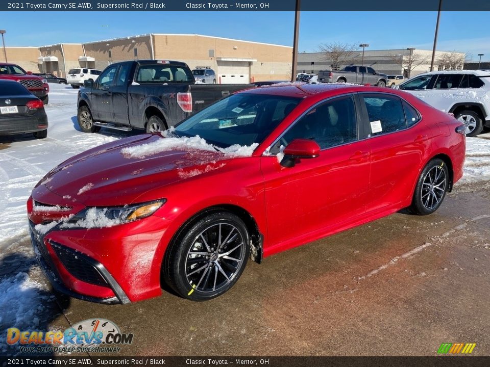 2021 Toyota Camry SE AWD Supersonic Red / Black Photo #1