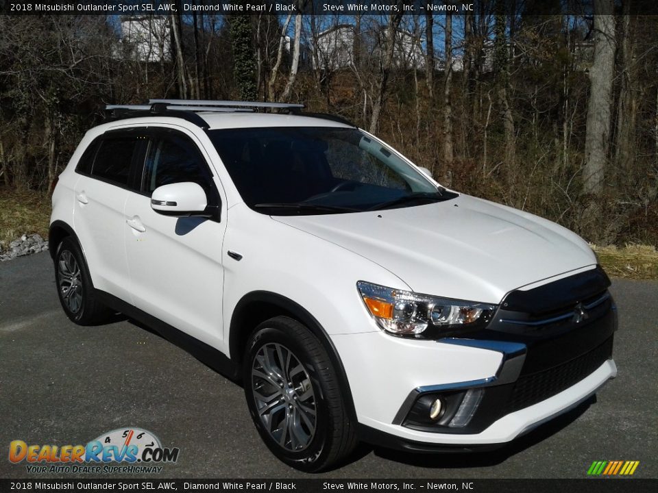 Front 3/4 View of 2018 Mitsubishi Outlander Sport SEL AWC Photo #5