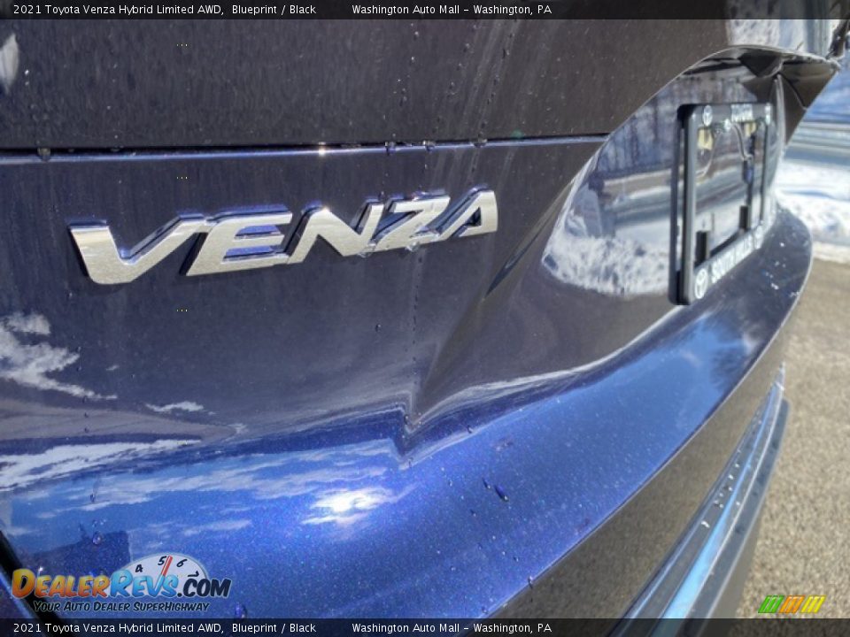 2021 Toyota Venza Hybrid Limited AWD Blueprint / Black Photo #25