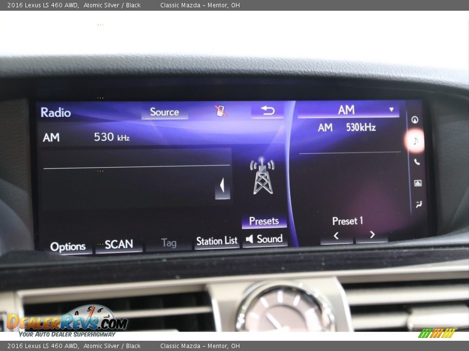 Controls of 2016 Lexus LS 460 AWD Photo #13