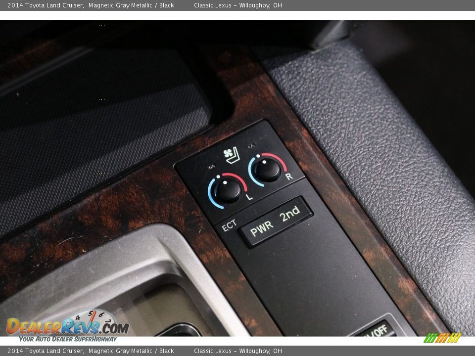 2014 Toyota Land Cruiser Magnetic Gray Metallic / Black Photo #28