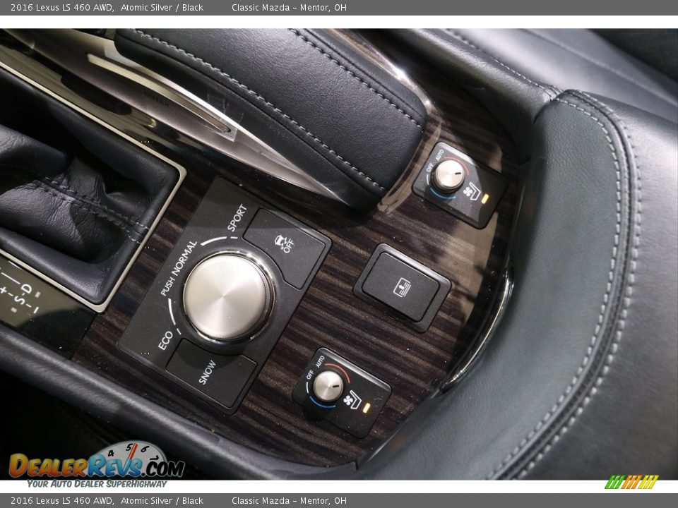 Controls of 2016 Lexus LS 460 AWD Photo #19