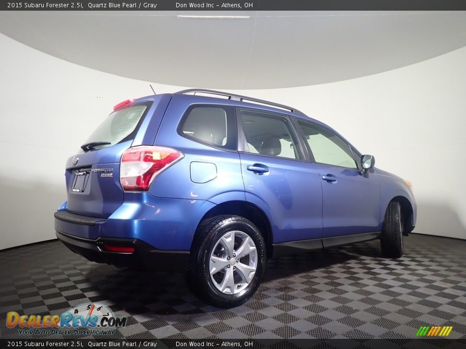 2015 Subaru Forester 2.5i Quartz Blue Pearl / Gray Photo #16