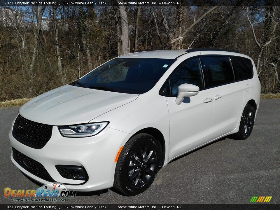 2021 Chrysler Pacifica Touring L Luxury White Pearl / Black Photo #2