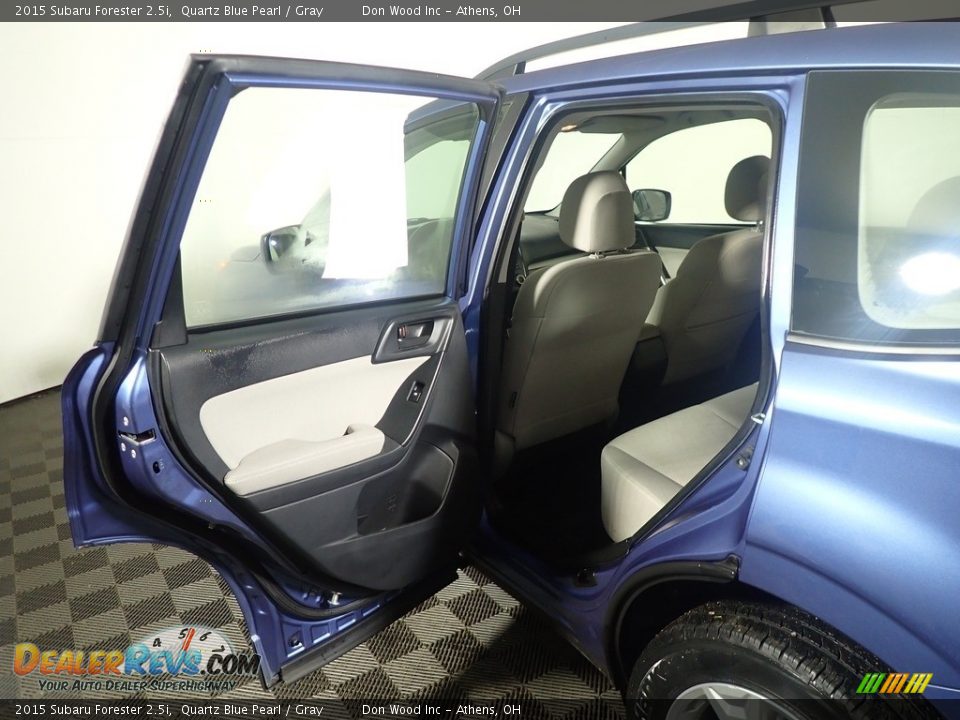 2015 Subaru Forester 2.5i Quartz Blue Pearl / Gray Photo #35