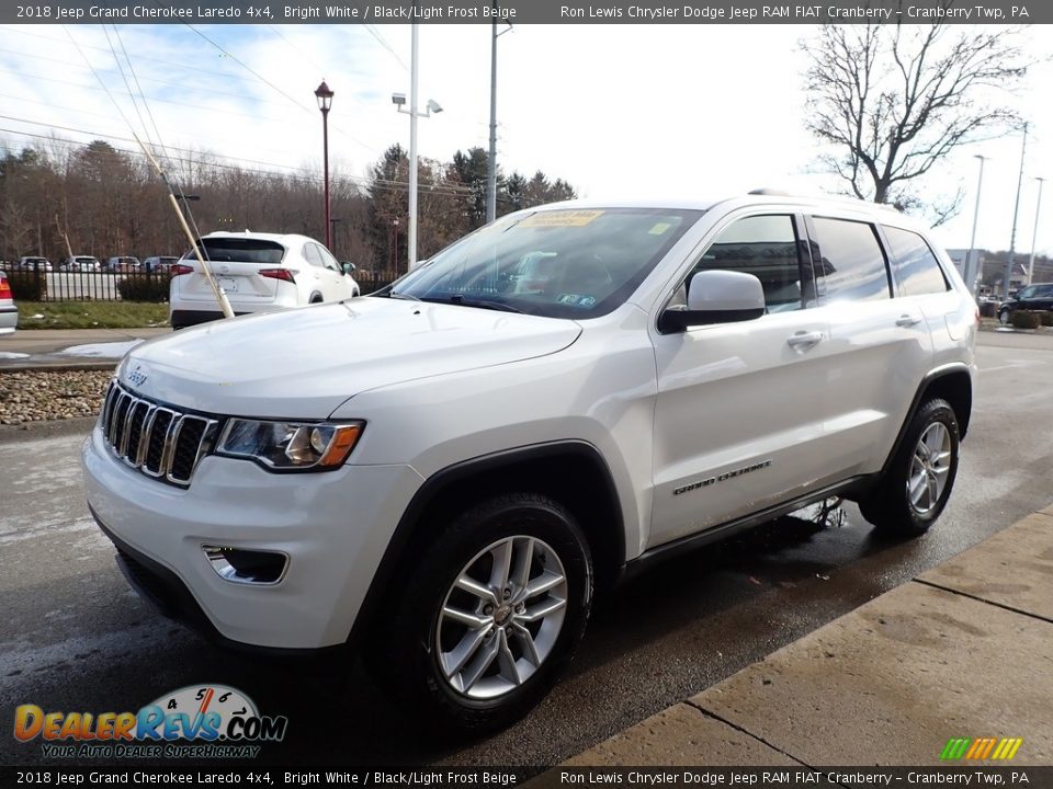 2018 Jeep Grand Cherokee Laredo 4x4 Bright White / Black/Light Frost Beige Photo #7