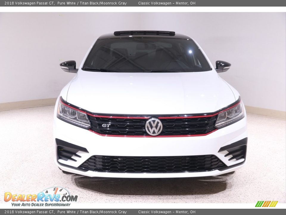 2018 Volkswagen Passat GT Pure White / Titan Black/Moonrock Gray Photo #2