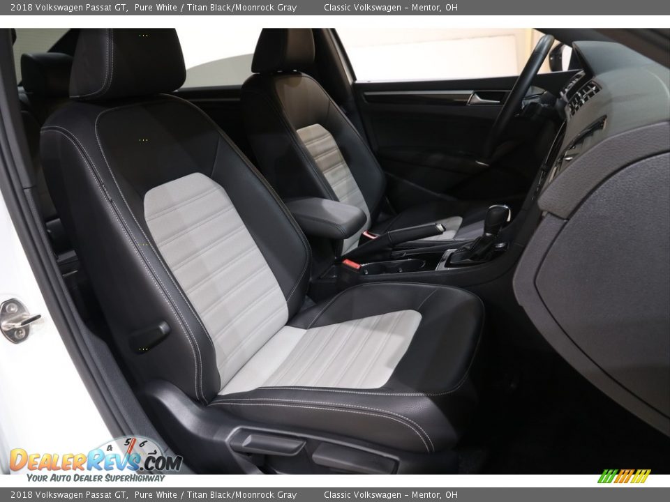 2018 Volkswagen Passat GT Pure White / Titan Black/Moonrock Gray Photo #14